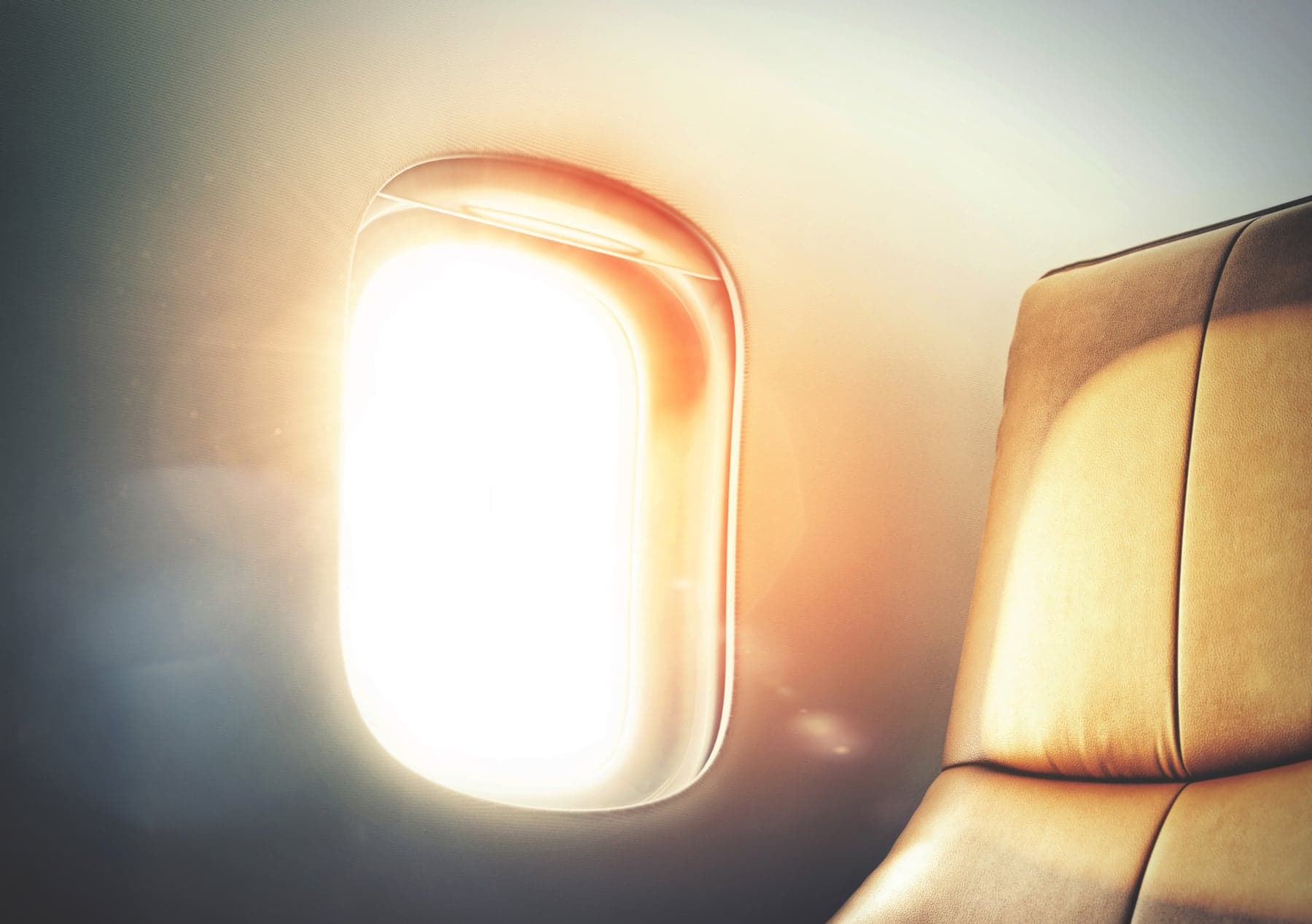 Interior de cabina de avión usado para el entrenamiento de auxiliares de vuelo en AFAA